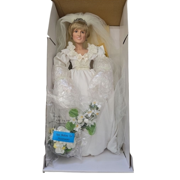 Ashton Drake Collectable Princess Diana Bride Doll The People's Princess NEW Wht - Picture 12 of 12
